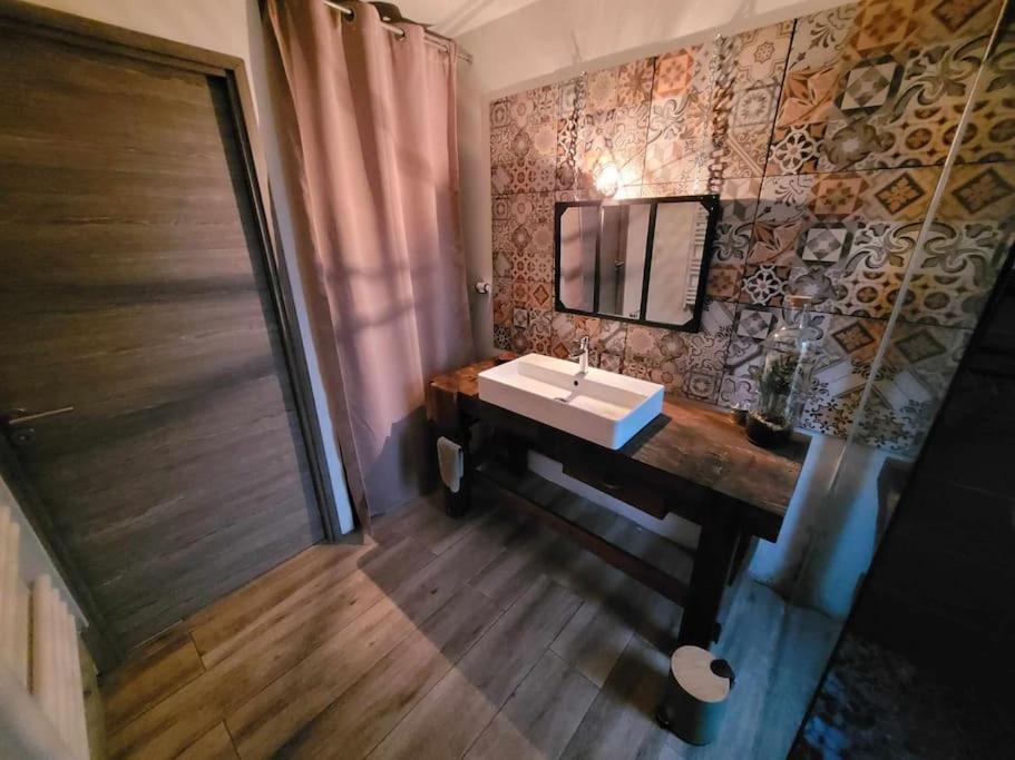 Coutras Maison Individuelle Clotureeヴィラ エクステリア 写真