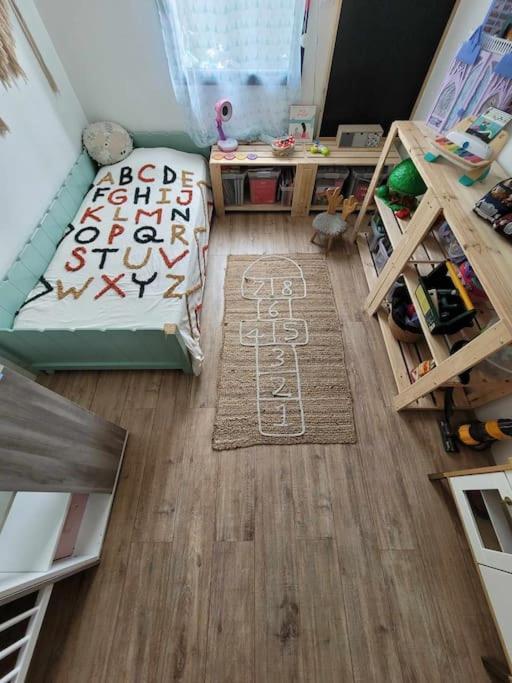 Coutras Maison Individuelle Clotureeヴィラ エクステリア 写真